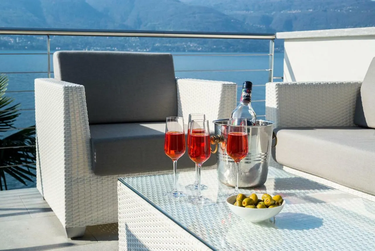 Villa Poseidon Porto Valtravaglia Holiday home